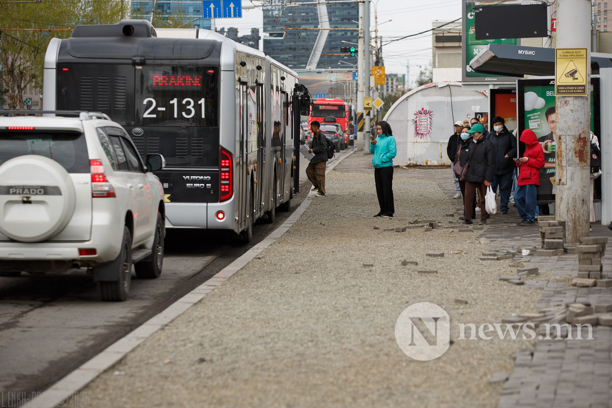 bus stop (3 of 10)