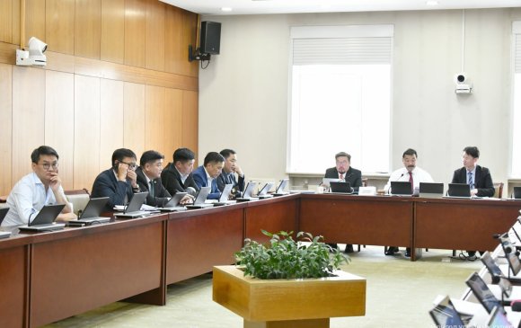 "Төрийн албаны шинэтгэл удирдах албан тушаалтны тоог цөөлөхөөс эхэлнэ"