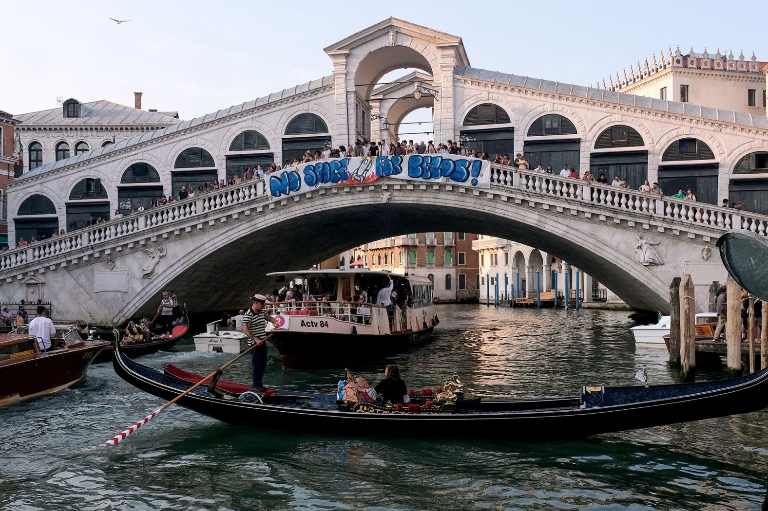 2025-06-13t193011z-1732646313-rc2v1faij1lu-rtrmadp-3-people-bezos-wedding-venice
