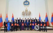 Төсвөө татуулсан унасан, үлдсэн сайд нараас хариуцлага нэхье!!!