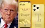 Трамп “T1” ухаалаг утсаа танилцуулж байна