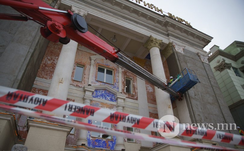 Сурвалжлага: Хөрөнгийн биржийн дурсгалт барилгыг 184 саяар засна