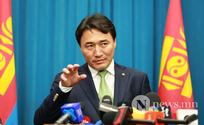 Нефть импортлогчдод хөнгөлөлттэй зээл олгож, шатахуун нөөцөлнө