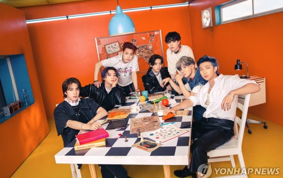 "BTS"-ийнхэн цэргийн албаа хааж дууслаа