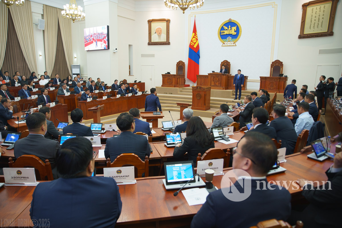 Zandanshatariig yrunhii saidaar tomilov (2 of 23)