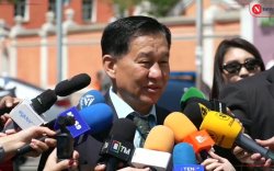 "Сошиалаар нэрээ зарлаад, сайд болох гээд гүйлдээд байна"