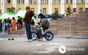 Сурвалжлага: "Аав гэртээ байгаа өдрүүд хамгийн жаргалтай"