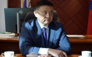 60 тэрбумыг татуулсан буруутнаар экс сайдыгаа нэрлэв