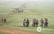 Өвөрхангай аймгийн Хужирт сумын уяач Б.Гантигийн хүрэн хязаалан түрүүлэв