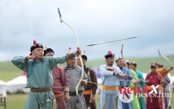 Улсын баяр наадмаар 700 гаруй харваачид цэц мэргэнээ сорино