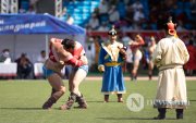 Хүчит бөхийн барилдааны нэгийн даваа эхэллээ