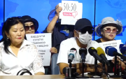 Тэтгэврийн зээлийг маргаашийн дотор шийдвэрлэхгүй бол өлсгөлөн зарлана