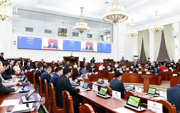 126 гишүүнтэй парламент залуу, шинэ гишүүдийнхээ үүрэг, хариуцлагыг нэмлээ