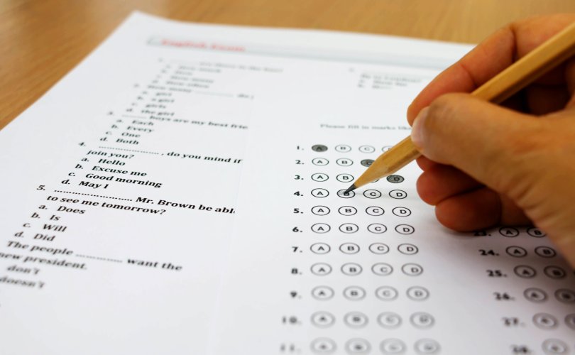 Япон: "TOEIC" шалгалтын үеэр хуулсан 803 тохиолдол гарчээ