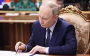 Путин "хэт даврагч" агуулгатай контент үзэхийг хориглов