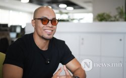 "Шүрэн бугуйвч кинонд тоглоод жүжигчин болохгүй гэдгээ ойлгосон"