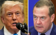 Трамп цөмийн шумбагч онгоцнуудын байрлалыг өөрчлөхийг тушаажээ