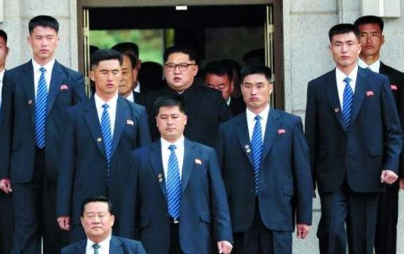 Ким Жон Ун ба түүний хамгаалагчид