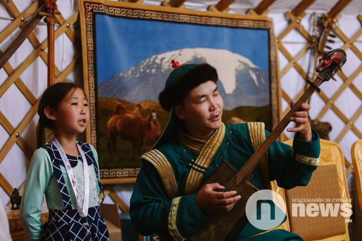 Монголын түүх, соёлоор наадам хүртэл "амьсгална"