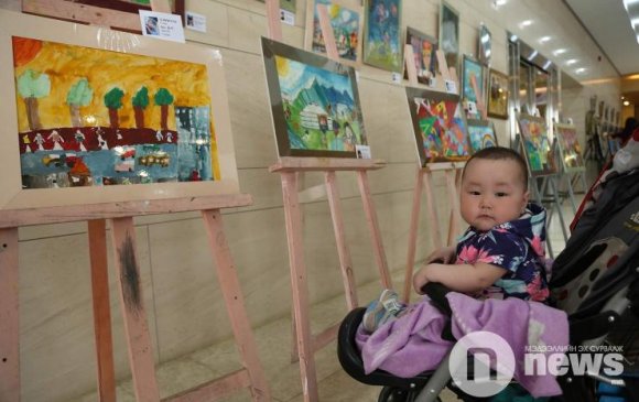 "Хүслийн хавар" хүүхдийн гар зургийн үзэсгэлэн