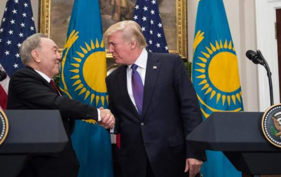 АНУ Назарбаевыг урьсны учир