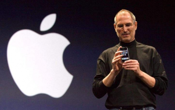 Аpple компанийг үүсгэн байгуулагч Стив Жобс хэн байв?