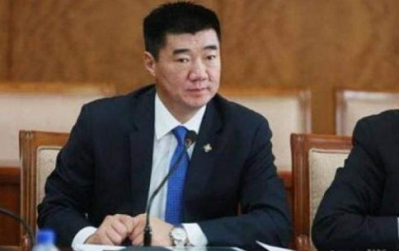 С.Бямбацогт: Хожимдож халаглах уу, урьтаж сэргийлэх үү гэдэг өөрөө сонголт