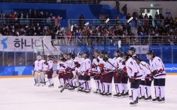 Нэгдсэн Солонгосын эмэгтэй хоккейн баг тэмцээнээ дуусгалаа