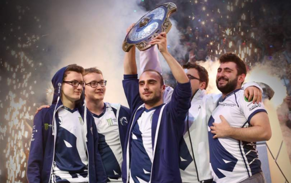 Цахим спортын саятнуудыг “Team Liquid” тэргүүлж байна