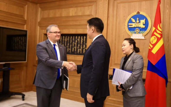 Дэлхийн банкны төлөөллийг хүлээн авч уулзлаа