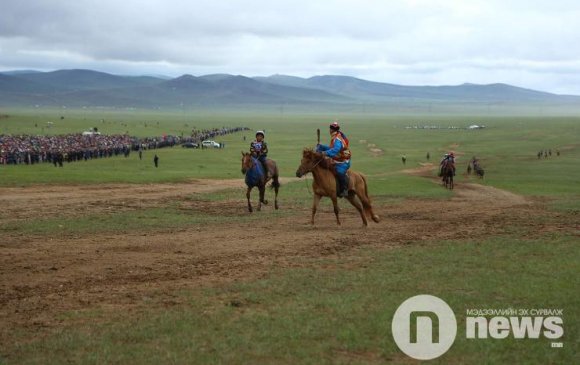 Их нас барианд орж ирсэн агшин