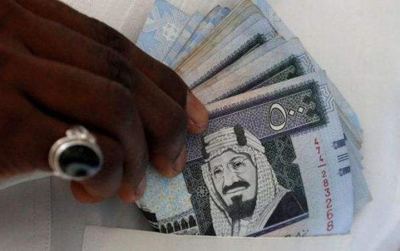 Саудын Араб төрийн албан хаагчдад татвар нэмэгдсэний тэтгэмж олгоно