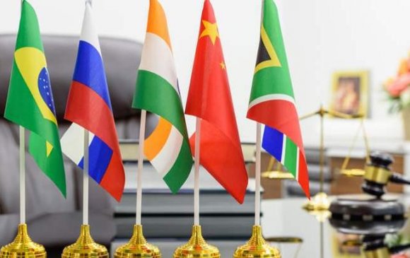 "BRICS"-ийн уулзалтад "томчууд" ирсэнгүй